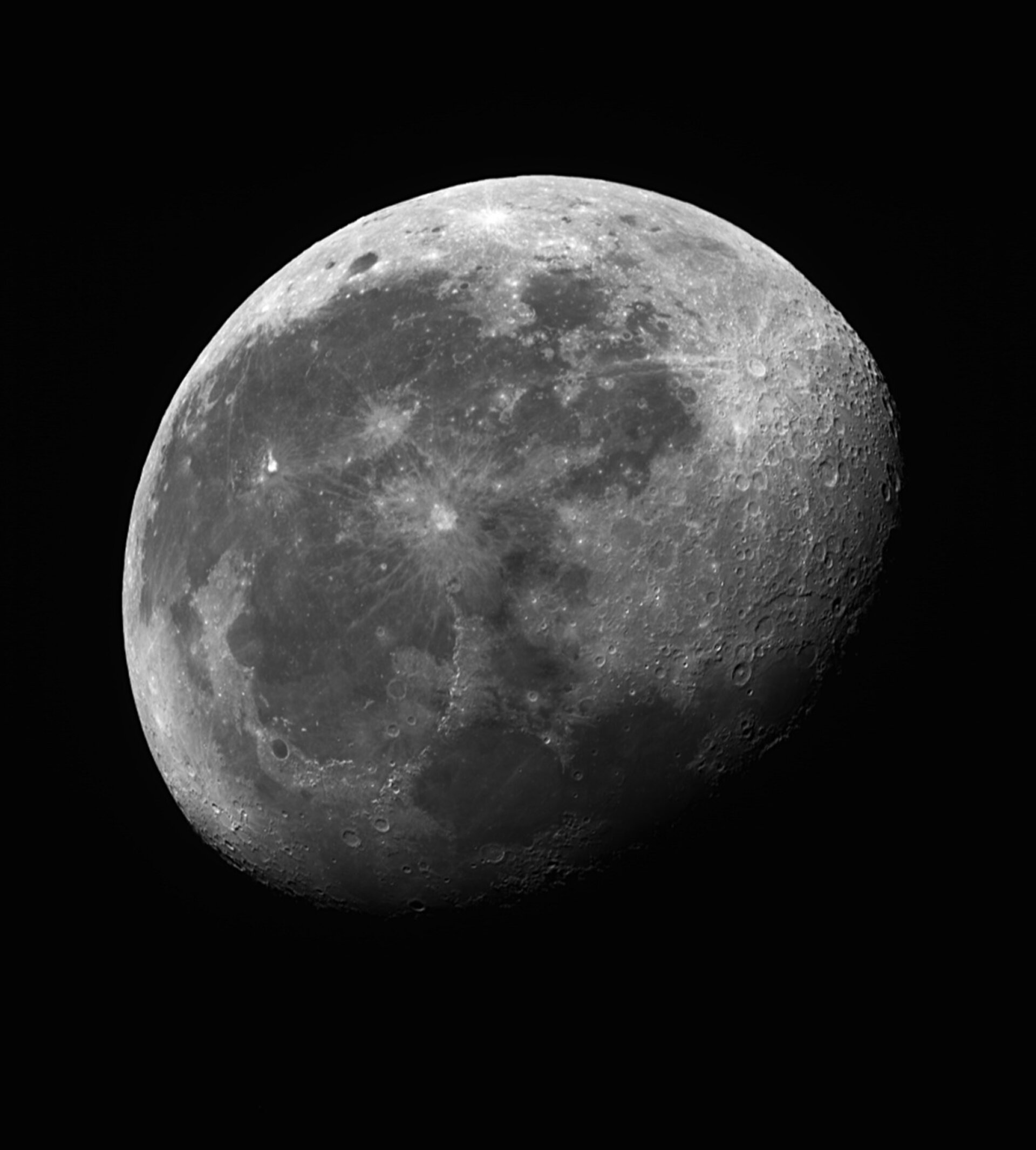 Earth_from_Space_Eyes_on_our_Moon_pillars Earth from Space: Eyes on our Moon