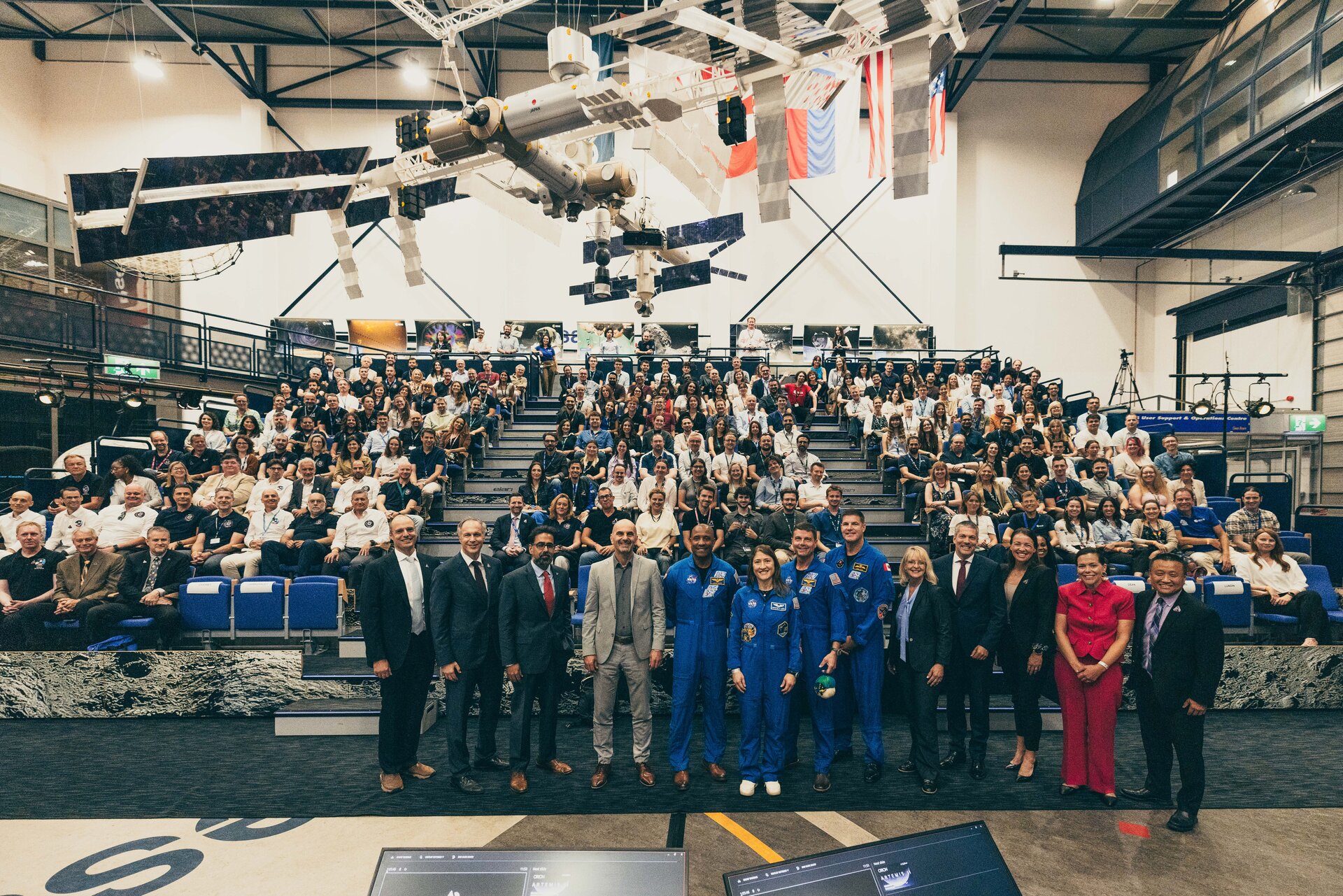 Artemis II astronauts visit ESA