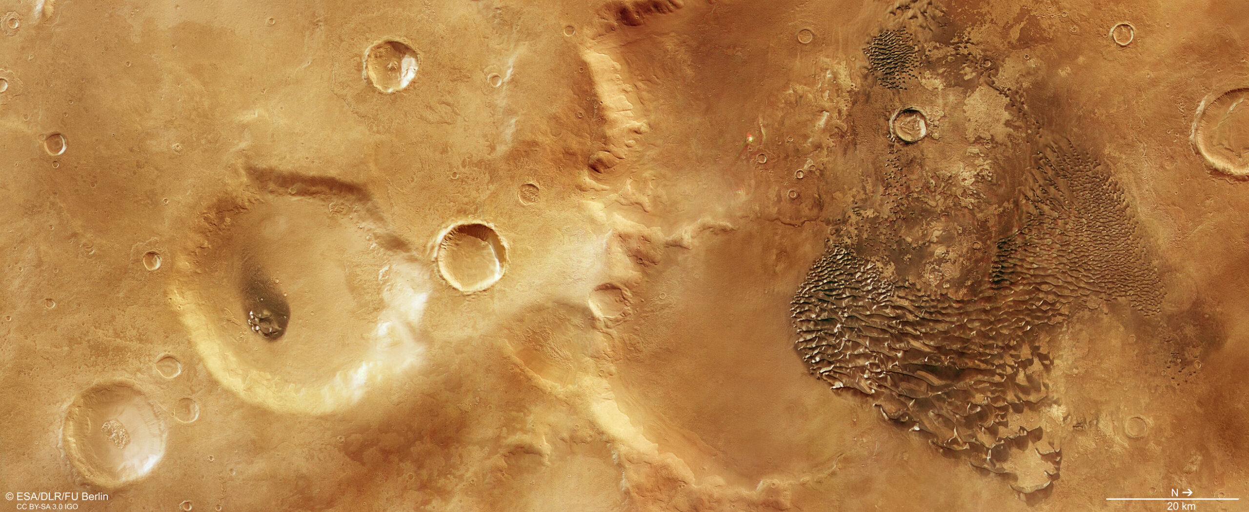 Mars_Express_spies_metallic_waves_in_Mars_s_ancient_highlands_pillars Metallic waves on ancient Mars