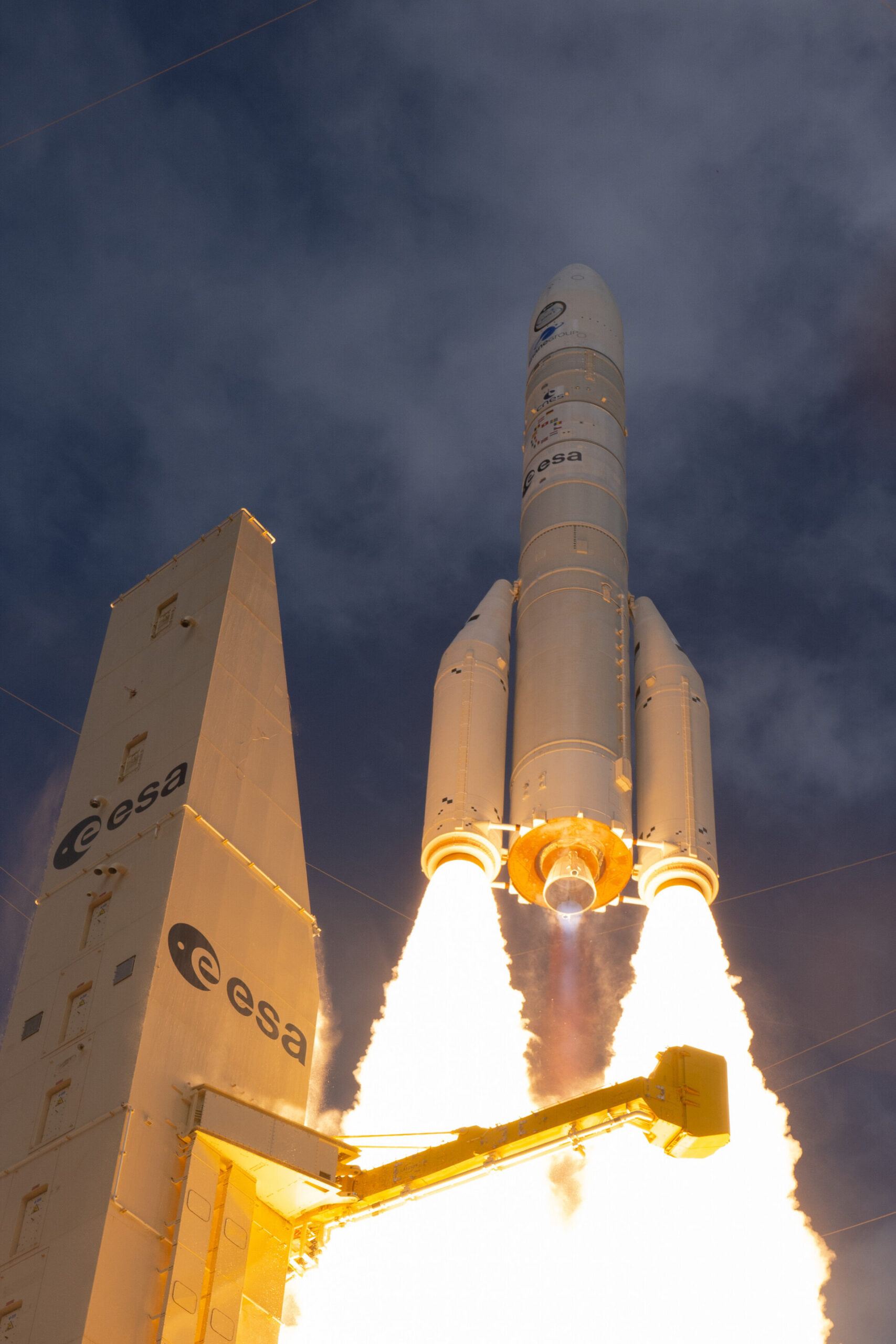 Vertical_liftoff_as_Ariane_6_takes_flight_for_the_first_time_pillars Vertical liftoff as Ariane 6 takes flight for the first time