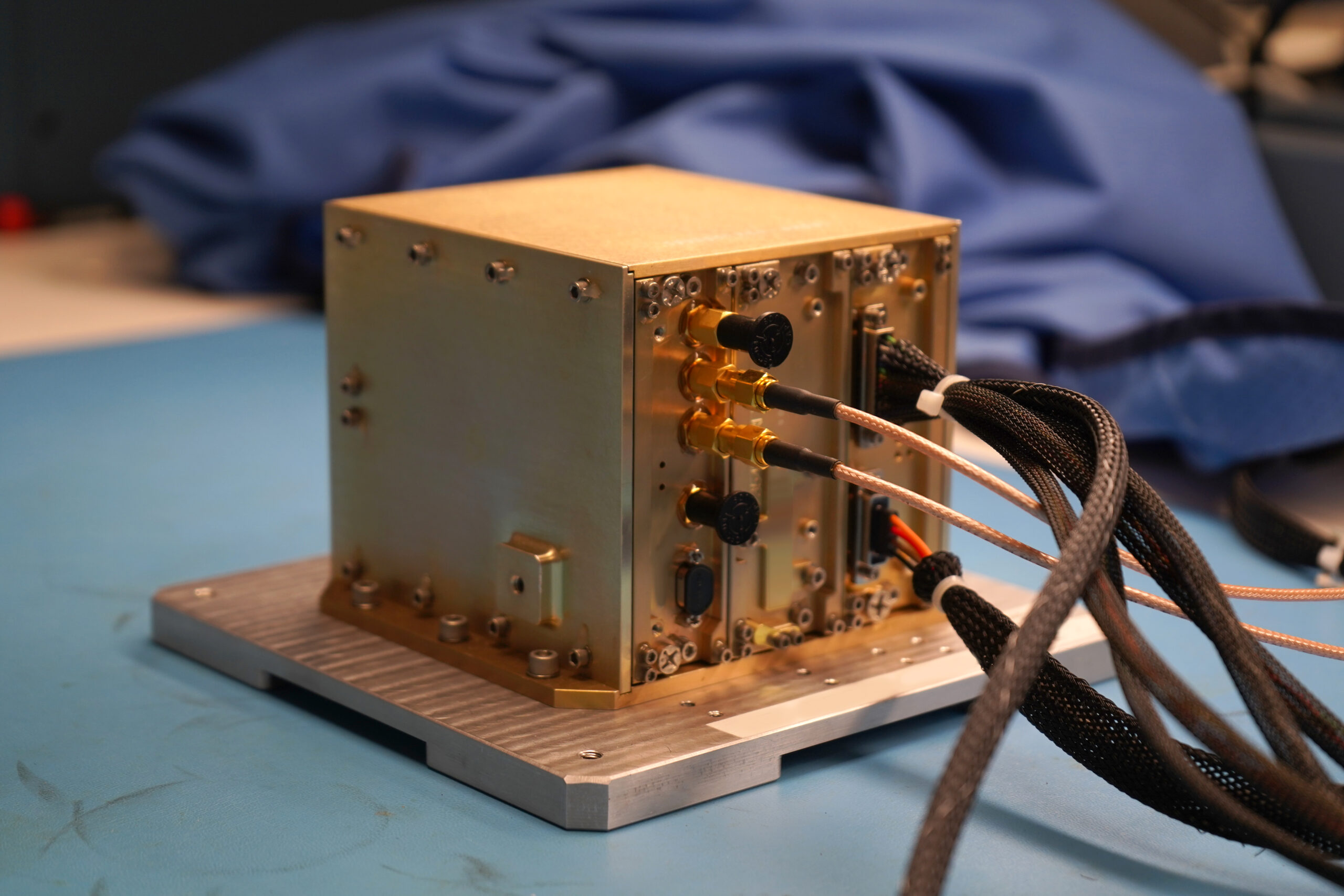 navcube-lunar-mgnss Credits: NASA