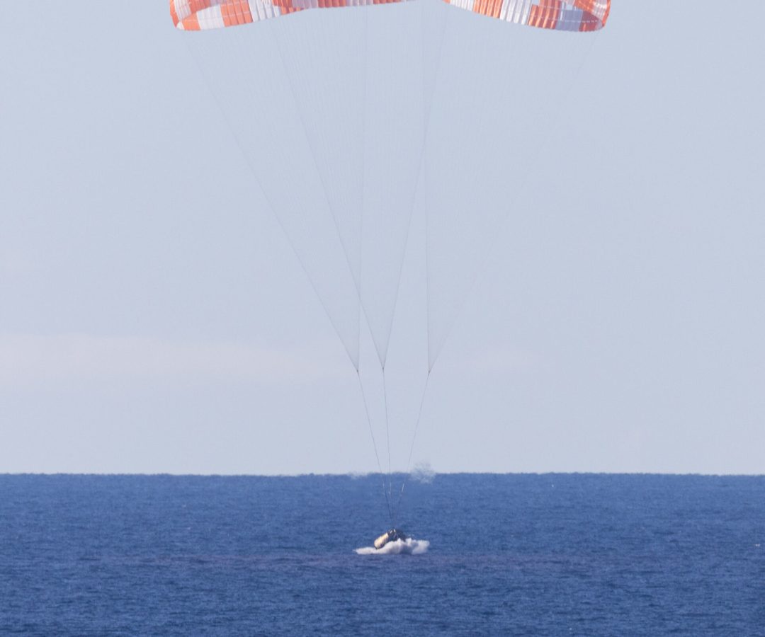 NASA/Joel Kowsky