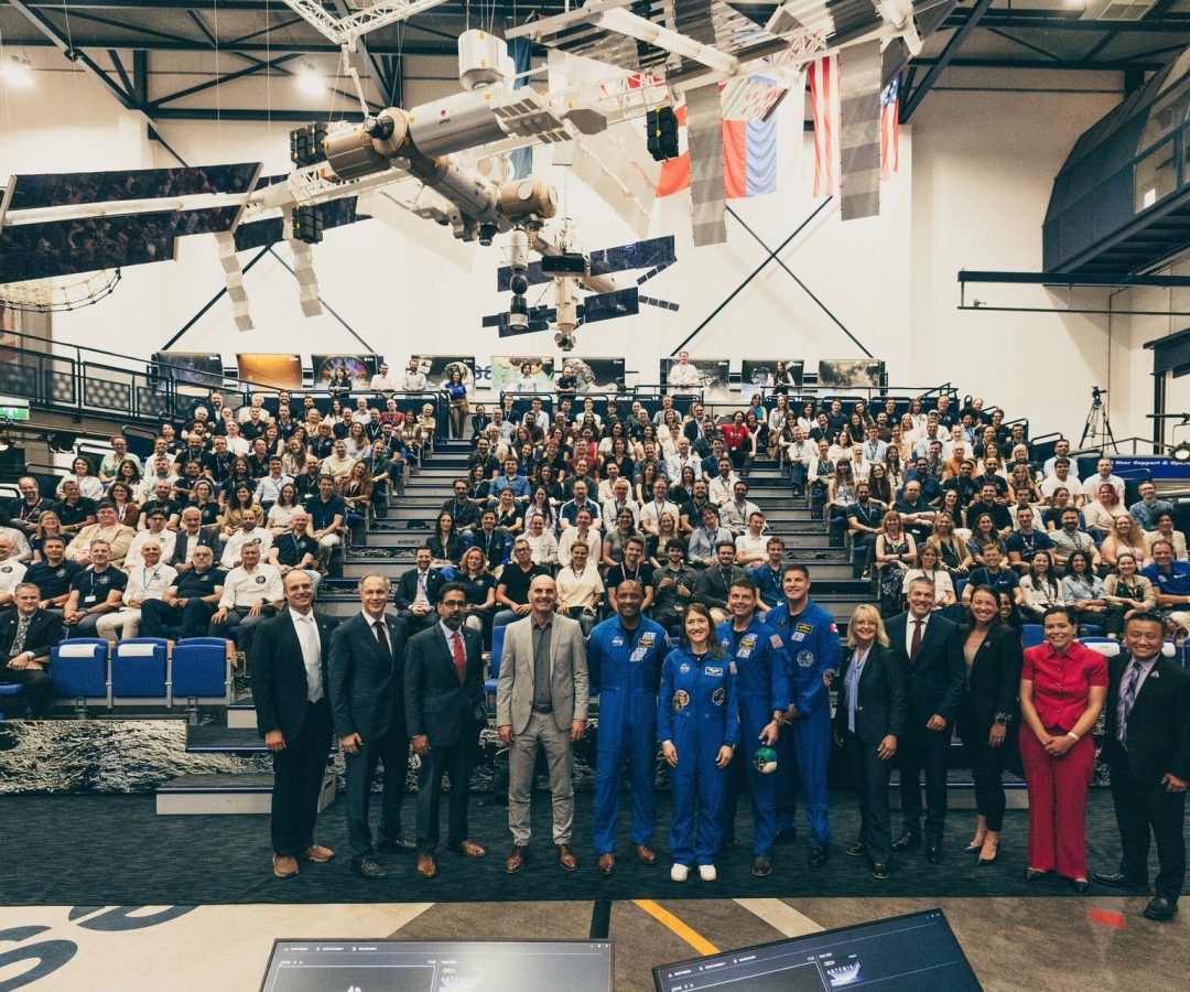 Artemis II astronauts visit ESA