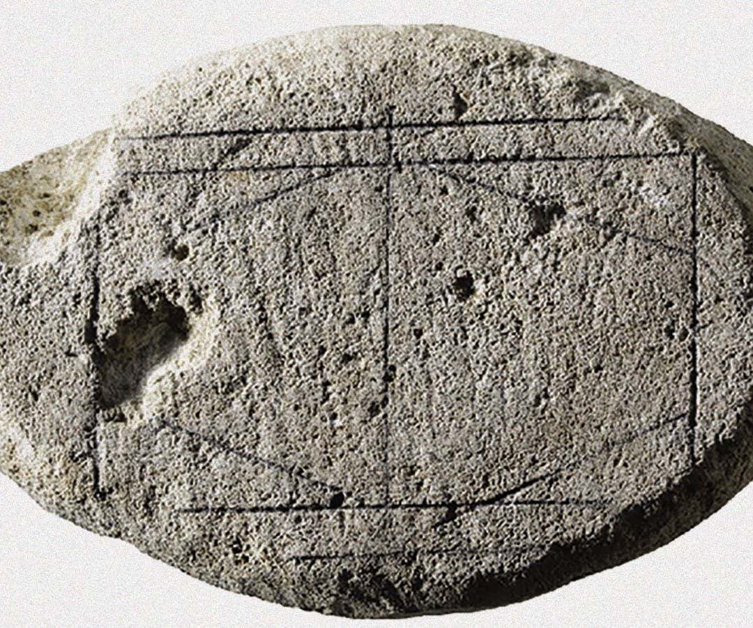 The possible game board with pencil marks highlighting the incised linesHet Romeins Museum