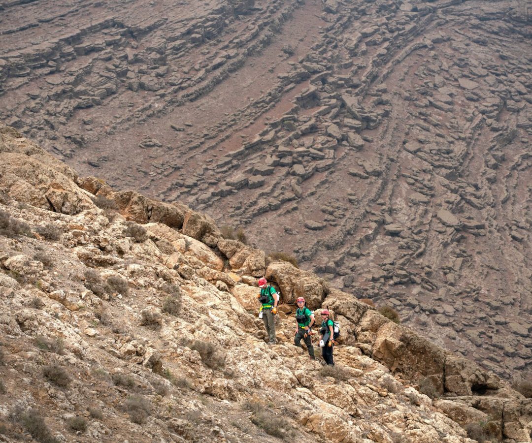 Space explorers in the land of volcanoes