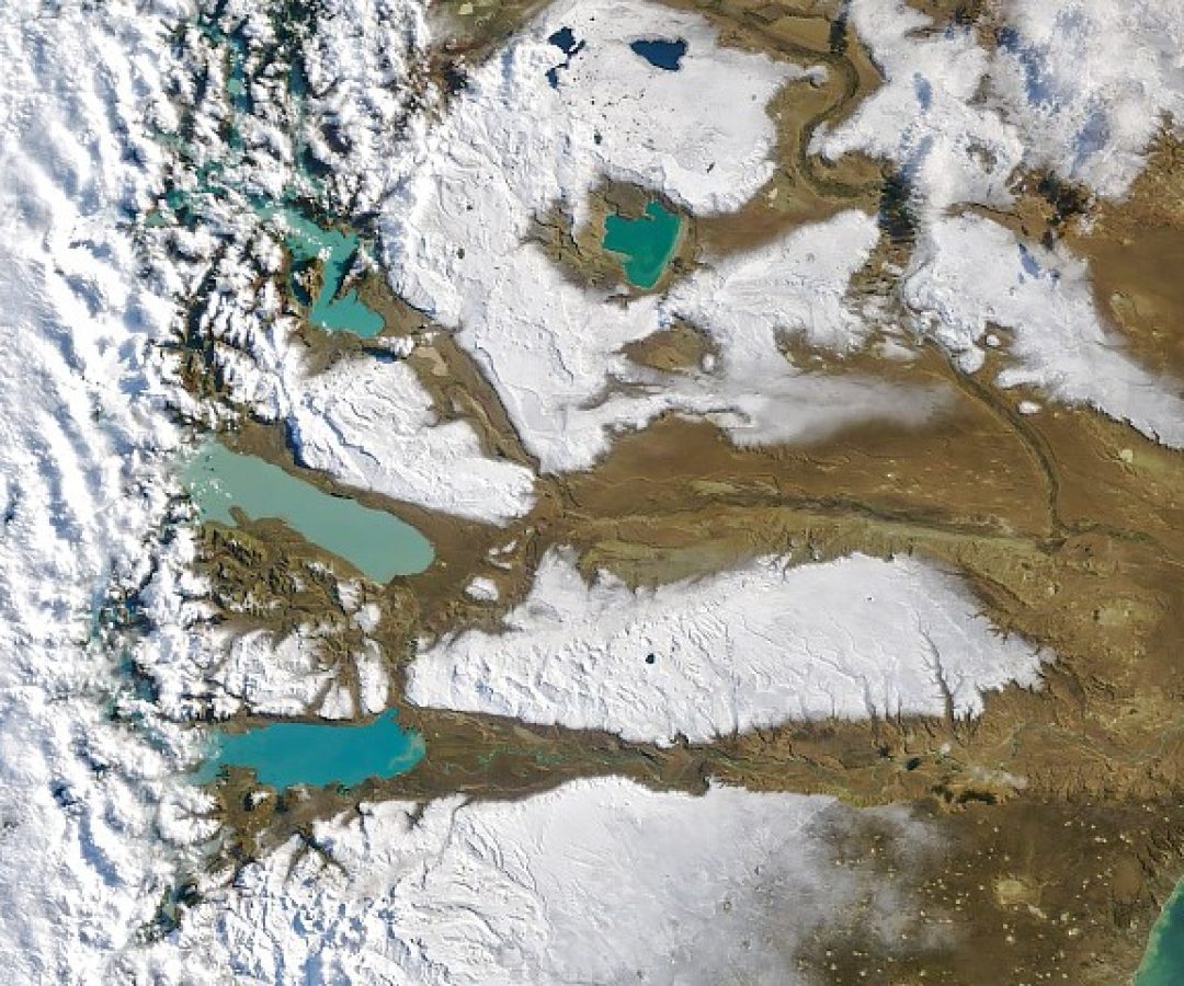 NASA Earth Observatory/Michala Garrison