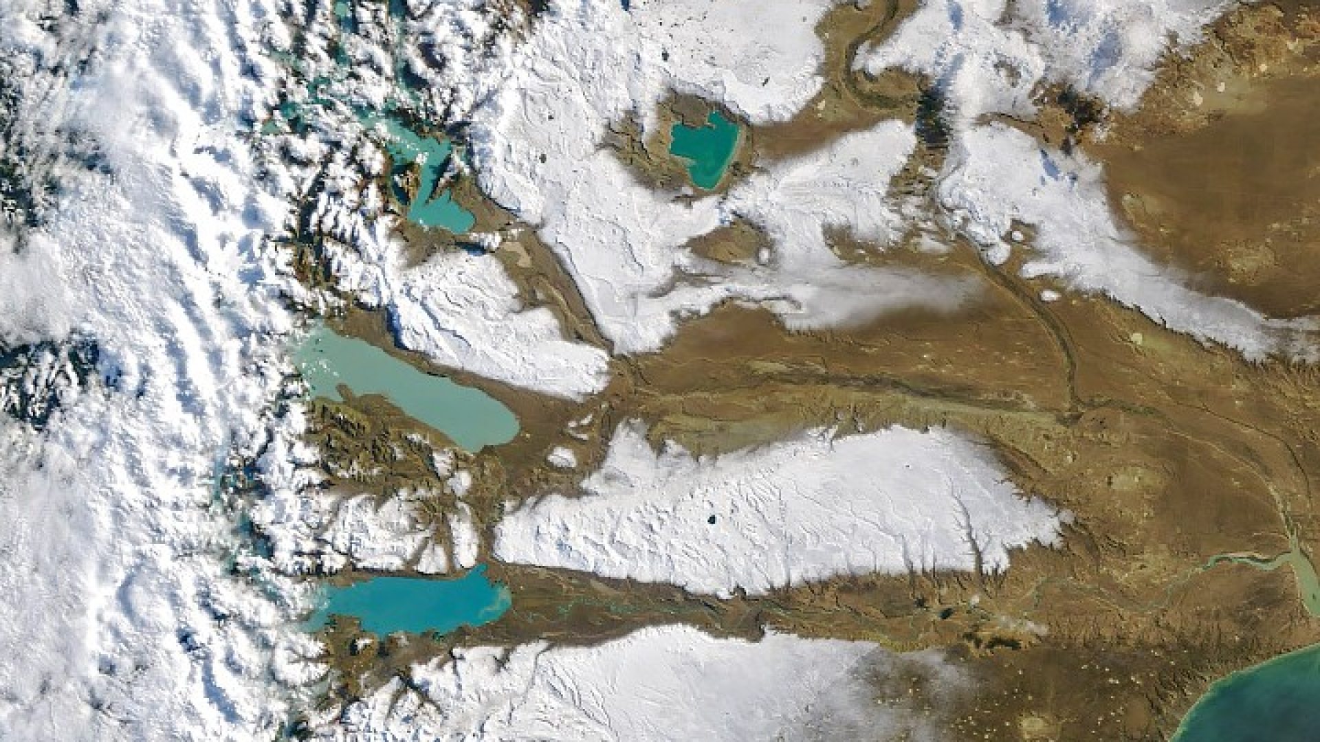 NASA Earth Observatory/Michala Garrison