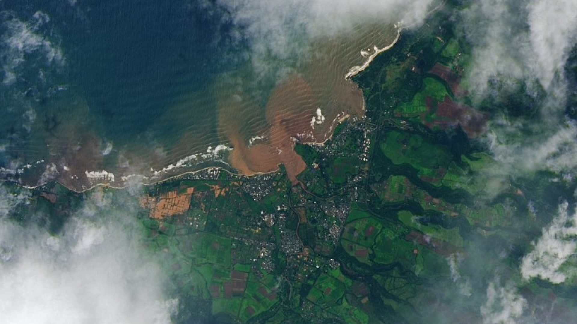 NASA Earth Observatory / Lauren Dauphin