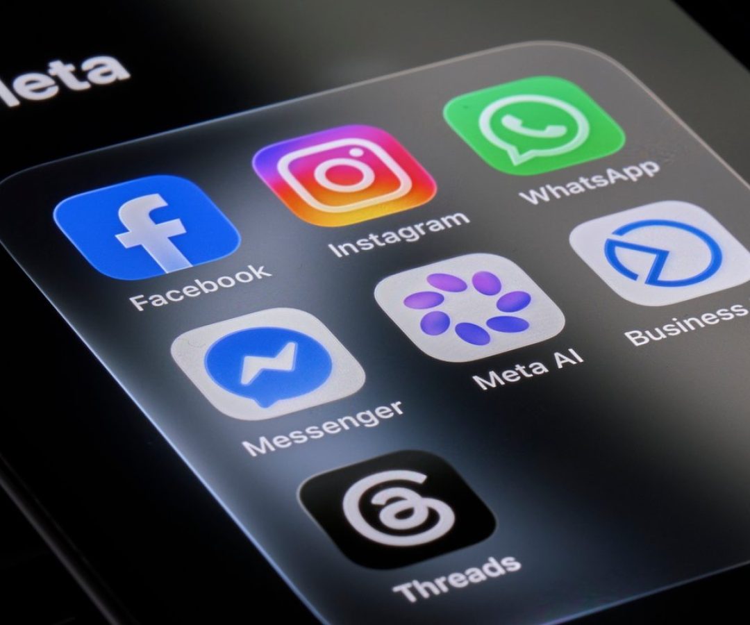 The Meta folder containing the Facebook, Instagram, WhatsApp, Messenger, Meta AI, Business Suite ...