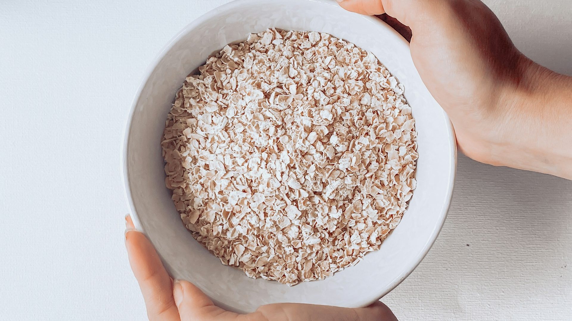 Dois dias de aveia podem reduzir o nível de colesterol, segundo pesquisa — Foto: Miroslava Bod...